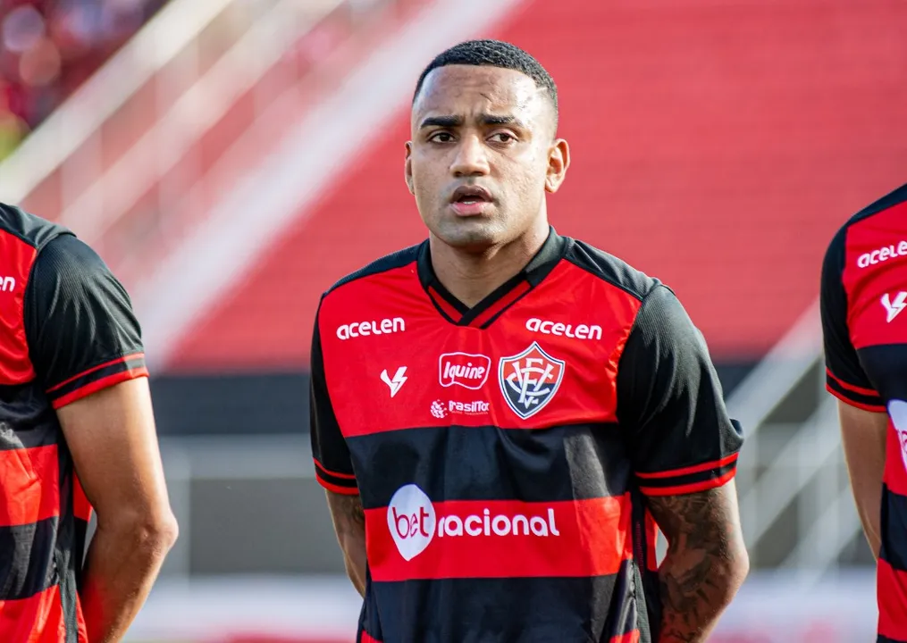 Dionísio durante partida pelo Brasileirão Série C em 2022