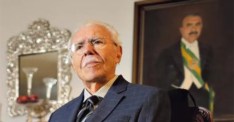 Aos 95 anos, Sarney resolveu interagir com o público no instagram