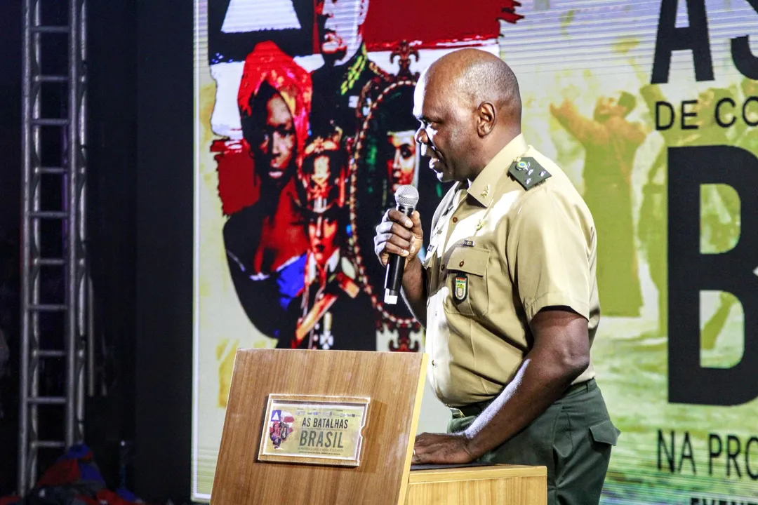 Comandante da 6ª Região Militar, General de Divisão André Luiz Aguiar Ribeiro