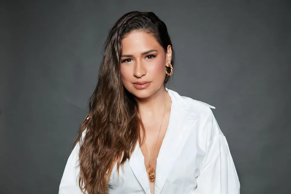 Empresário detona Simone Mendes nos bastidores: “Falsa e nojenta”