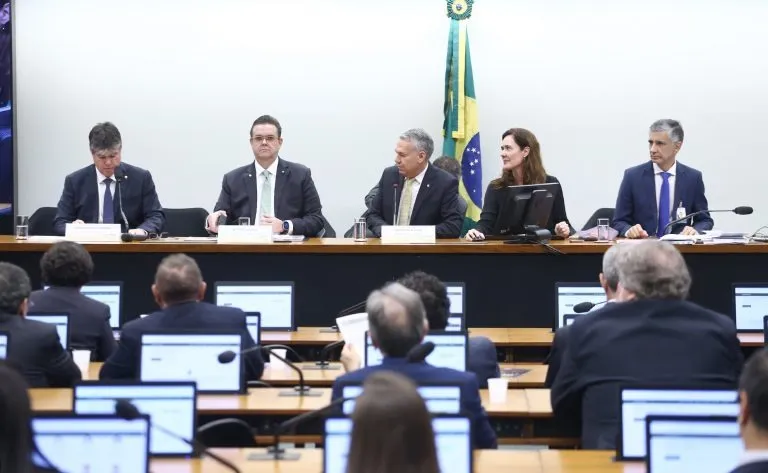 Audiência pública discute providências do governo sobre a fraude contra aposentados