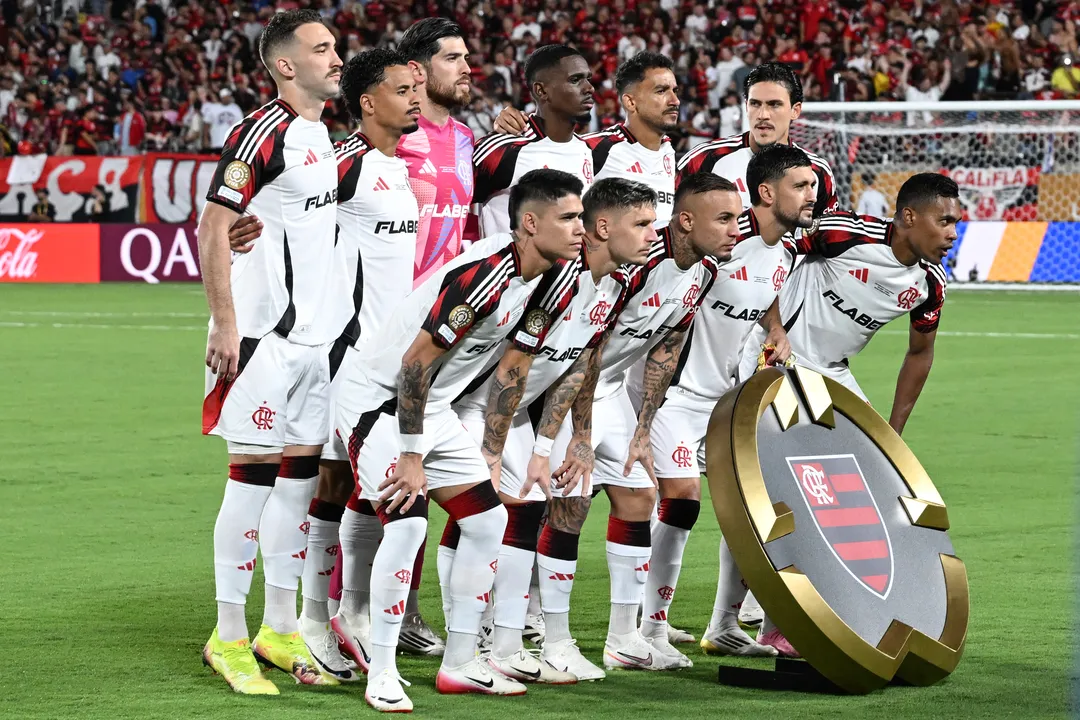 Flamengo enfrenta o Bayern de Munique neste doming, 29, às 17h, pelas oitavas do Mundial de Clubes. Veja onde assistir ao vivo e as prováveis escalações.