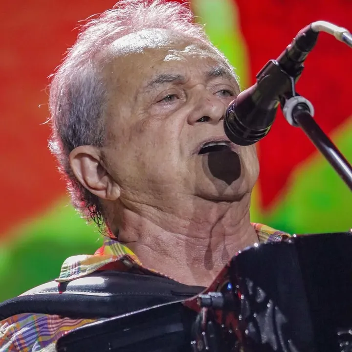 Imagem ilustrativa da imagem Flávio José critica presença reduzida do forró no São João