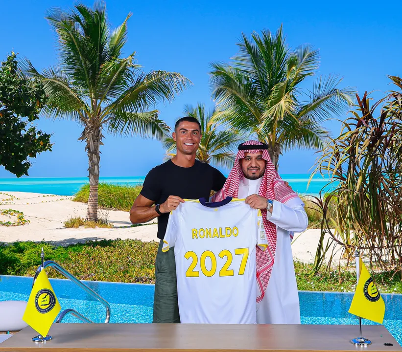 Cristiano Ronaldo estende contrato com Al-Nassr até 2027