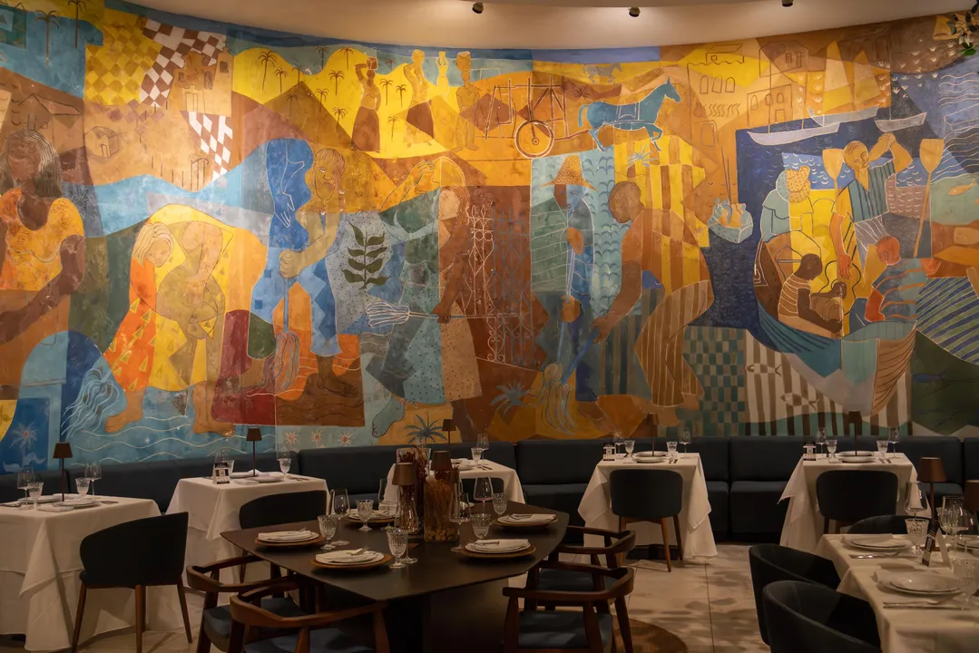 Genaro por Vini Figueira oferece uma experiência gastronômica única, combinando arte, aromas e sabores da Bahia