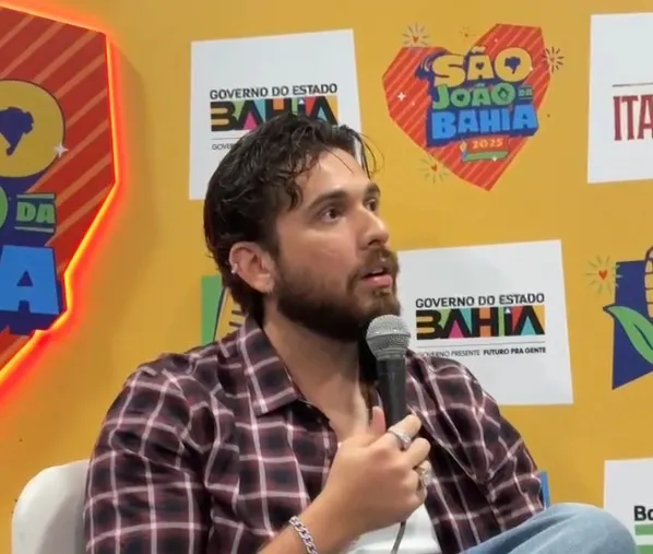 O artista revelou recentemente que lançará um álbum de música Country