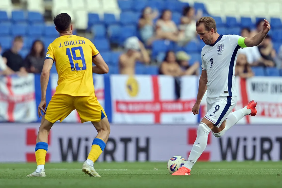 Harry Kane marcou o gol que deu a vitória à Inglaterra