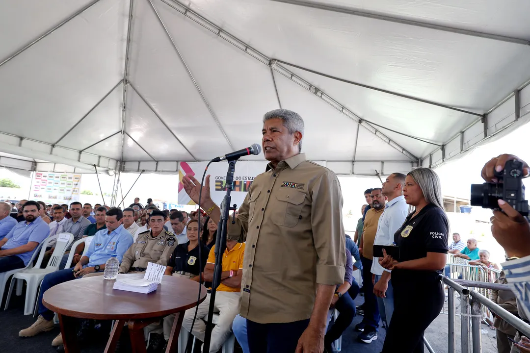 Jerônimo Rodrigues mantém agenda de entregas no interior durante os festejos juninos.