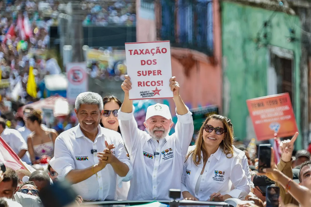 Presidente Lula durante cortejo ao 2 de Julho, em Salvador, na última semana