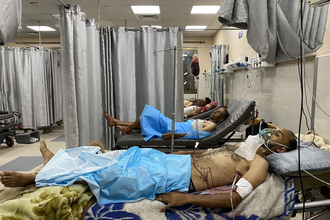 Sobreviventes de ataque recebem cuidados médicos