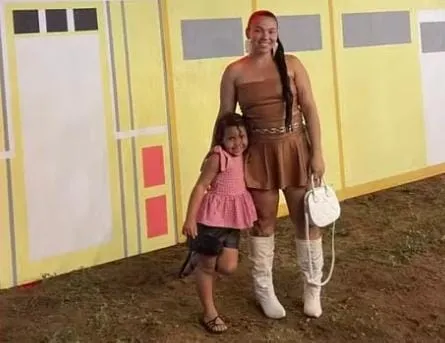 Mãe e filha antes do acidente na roda-gigante