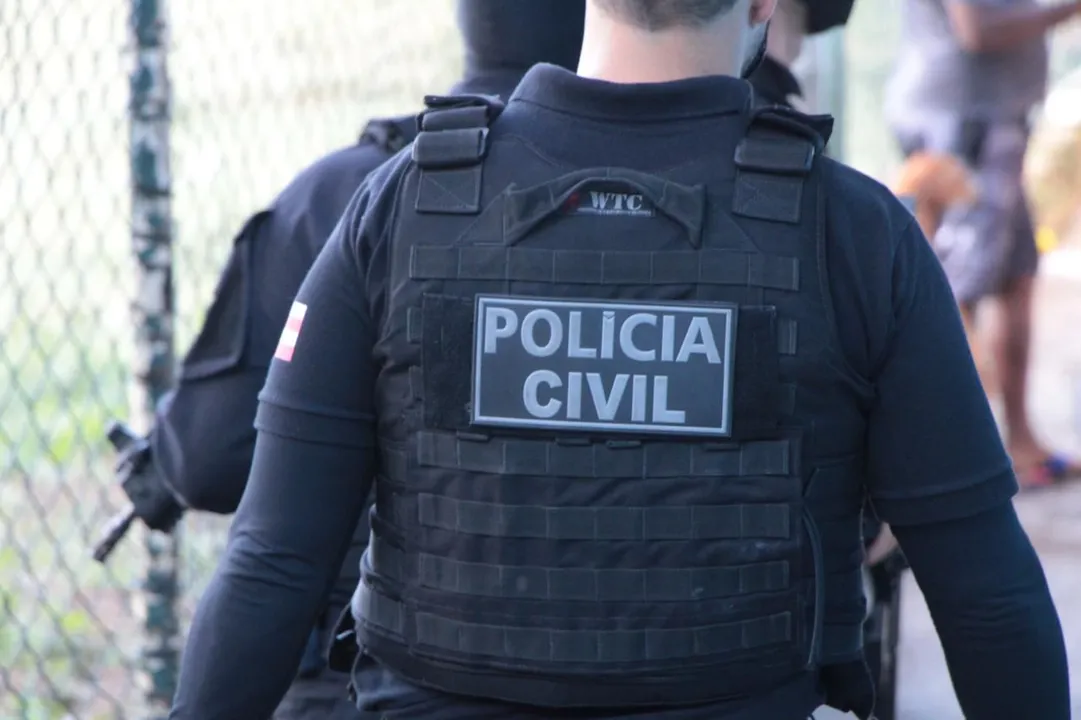 Autoria e a motivação do duplo homicídio estão sendo apuradas pela Delegacia de Homicídios de Camaçari.