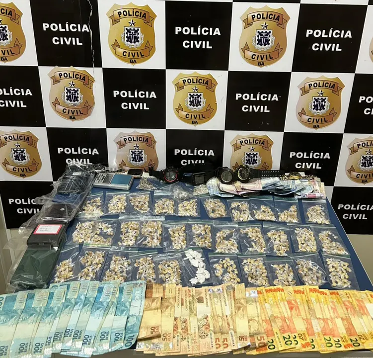 As suspeitas foram levadas para a delegacia especializada, onde prestaram depoimento e foram autuadas em flagrante