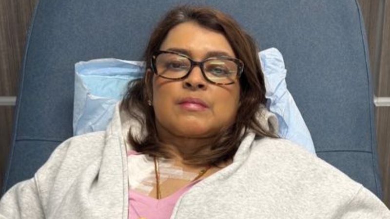 Preta apareceu ao lado de um grupo de colegas em Nova York