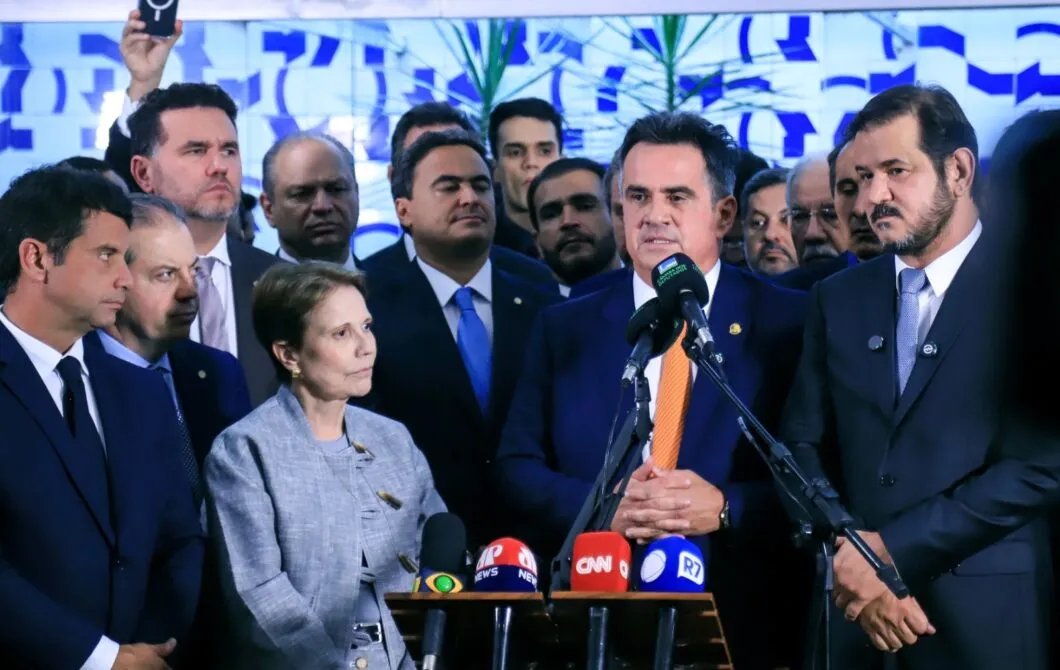 Lideranças do PP e União Brasil marcaram posição contra mudanças no IOF.
