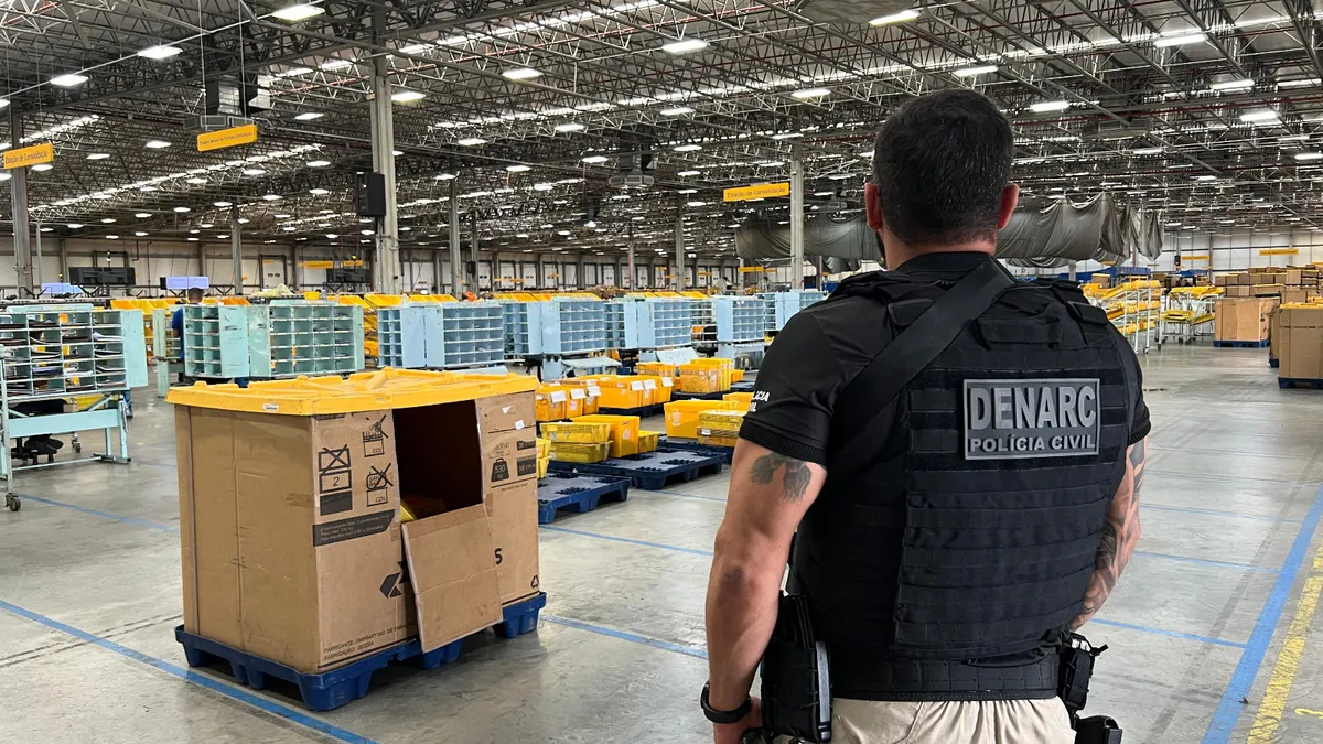 Imagem ilustrativa da imagem Polícia apreende drogas no centro dos Correios em Simões Filho
