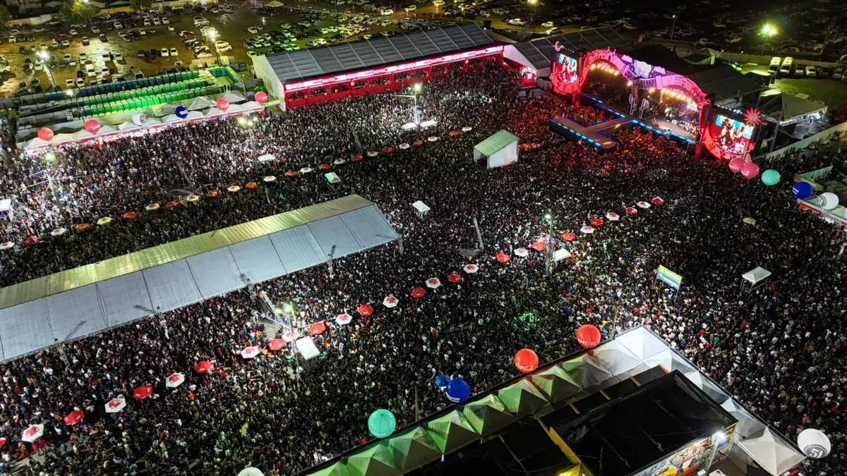 Primeira noite do São João de Cruz das Almas reúne 110 mil pessoas