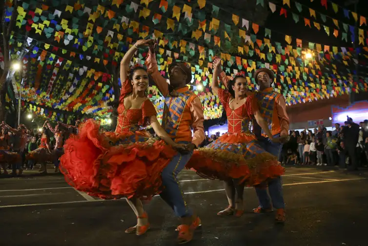 Confira locais em Salvador para aprender a dançar o ritmo