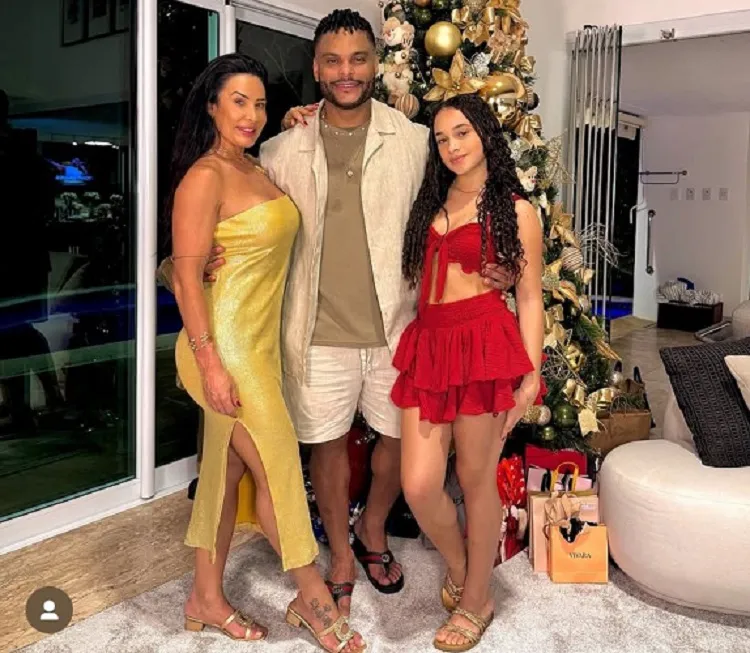 Scheila Carvalho listou algumas qualidades da filha e o quanto a menina transformou vida da ex-dançarina