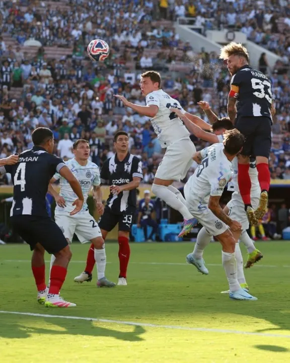 Sergio Ramos marca para o Monterrey contra a Inter de Milão no Mundial de Clubes