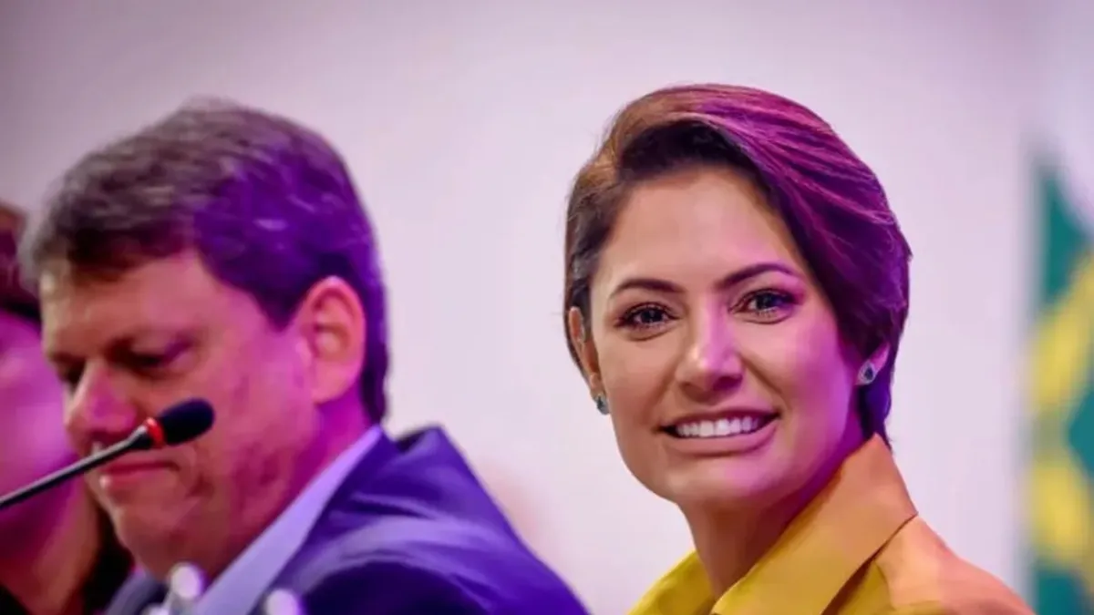 Governador de São Paulo, Tarcísio de Freitas, e Michelle Bolsonaro, ex-primeira-dama