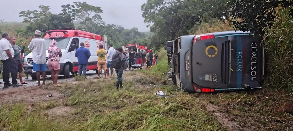 ônibus fazia a linha Salvador - Ubatã