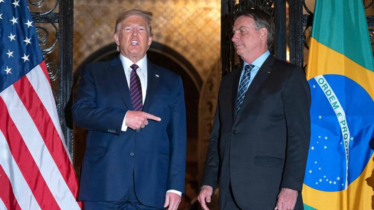 Bolsonaro ao lado do presidente Donald Trump