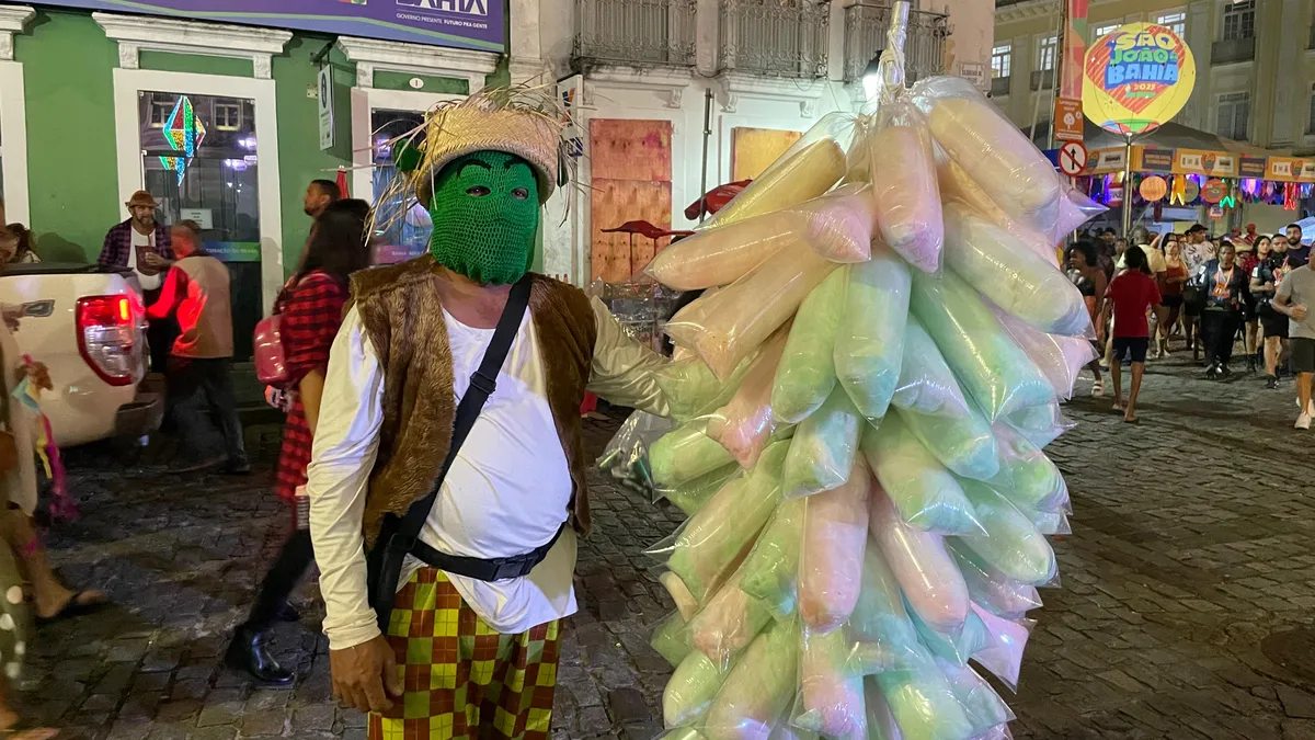 São João: vendedores apostam na criatividade para garantir sustento