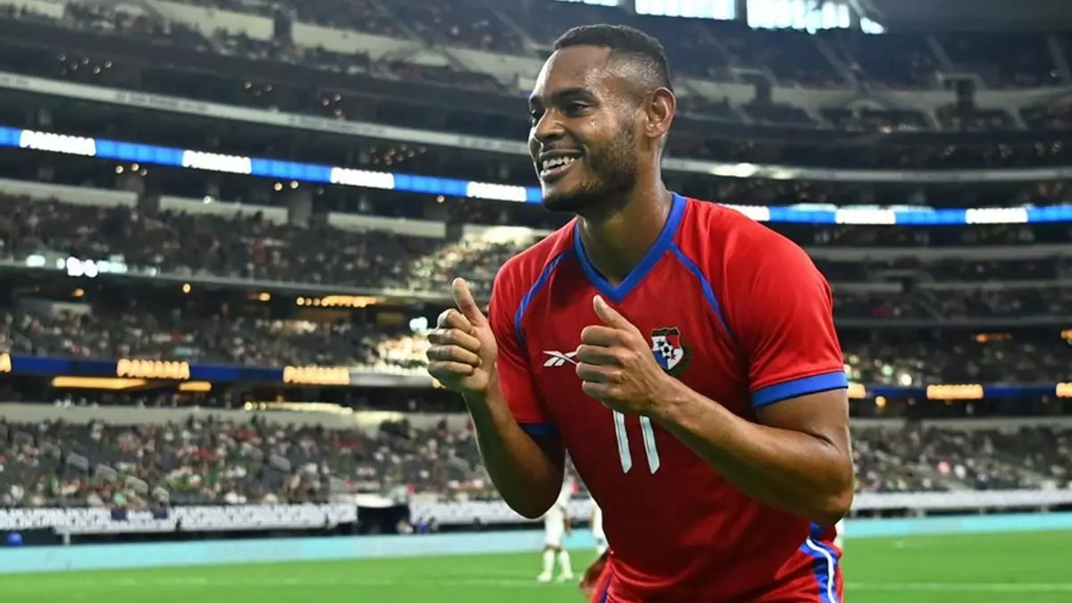 Ismael Díaz, atacante de 28 anos