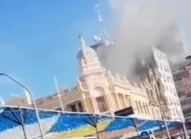 Fumaça densa assustou quem passava pelo local