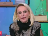 Regina Navarro Lins e Deborah Secco no comando do programa do Globoplay