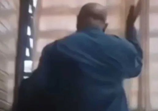 Gesto aparentemente cordial gerou desconfiança