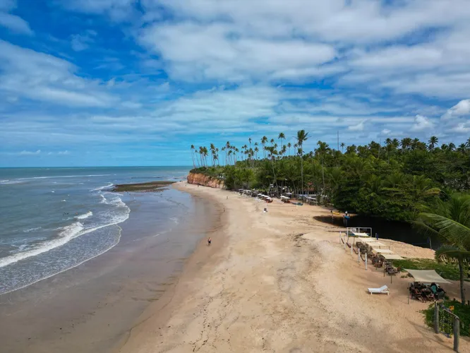 Imagem ilustrativa da imagem Cumuruxatiba: Refúgio Natural no Litoral Sul da Bahia