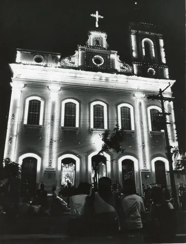 Igreja de Santo Antônio Além do Carmo durante a trezena em 1983