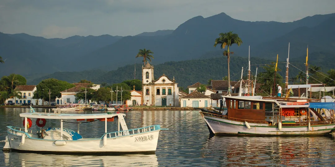 Paraty, Rio de Janeiro, é uma das cidades acessíveis para família