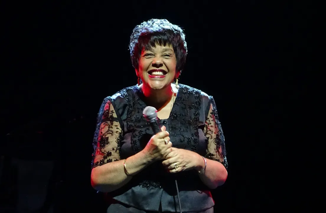 Rosa Passos nasceu e cresceu na Rua Castro Neves, em Brotas