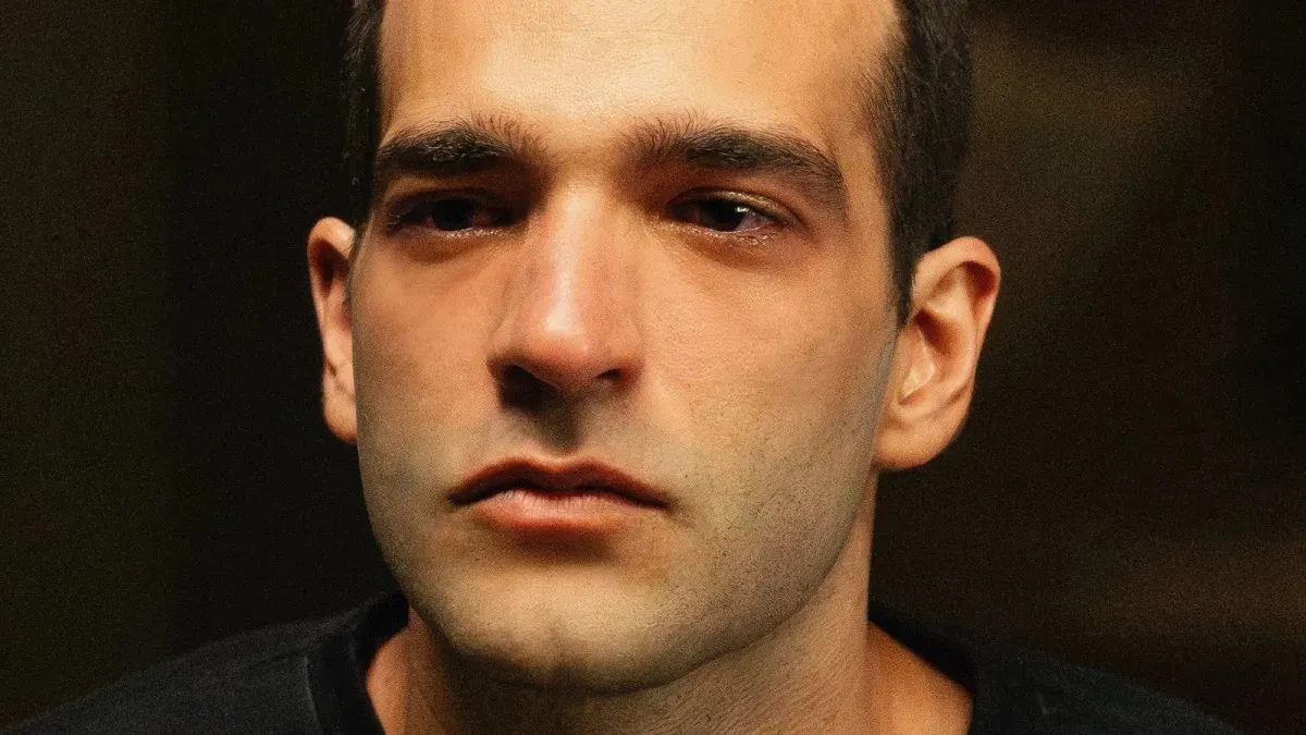 Em Vale Tudo, Afonso luta contra leucemia