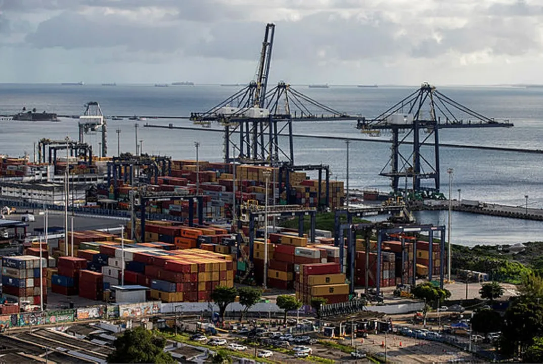 Estado  vendeu para os EUA 
US$ 440 mi, no   primeiro semestre