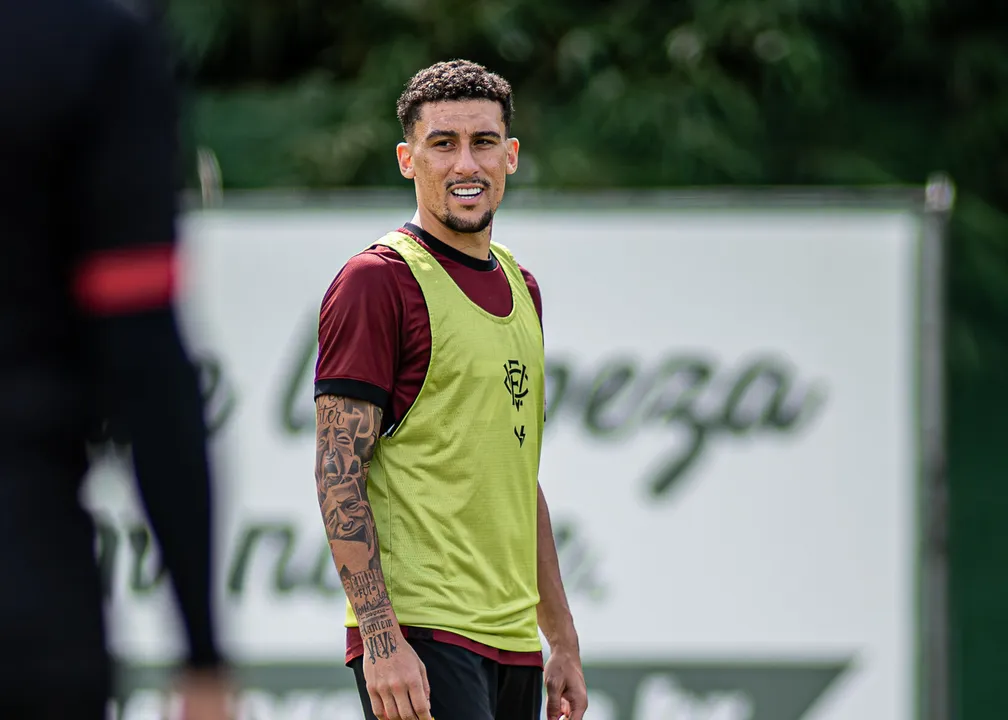 Gabriel Baralhas, volante do Vitória