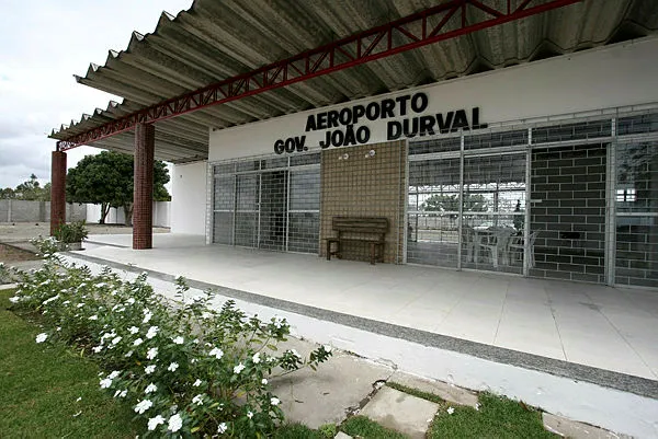 Aeroporto João Durval Carneiro