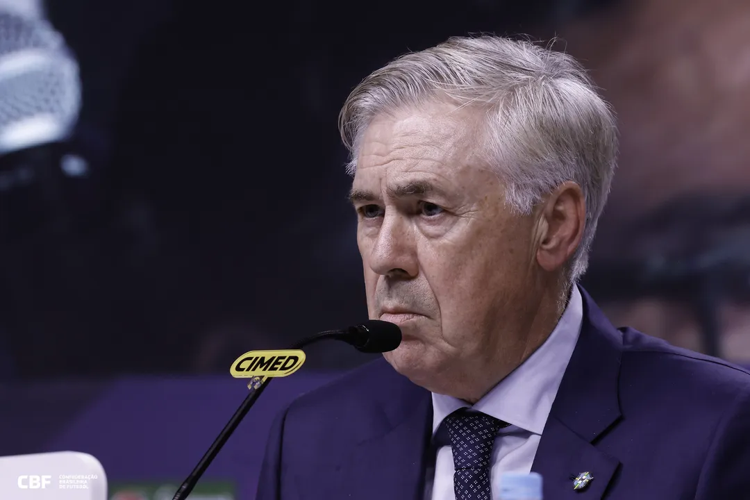 Carlo Ancelotti durante coletiva nesta segunda