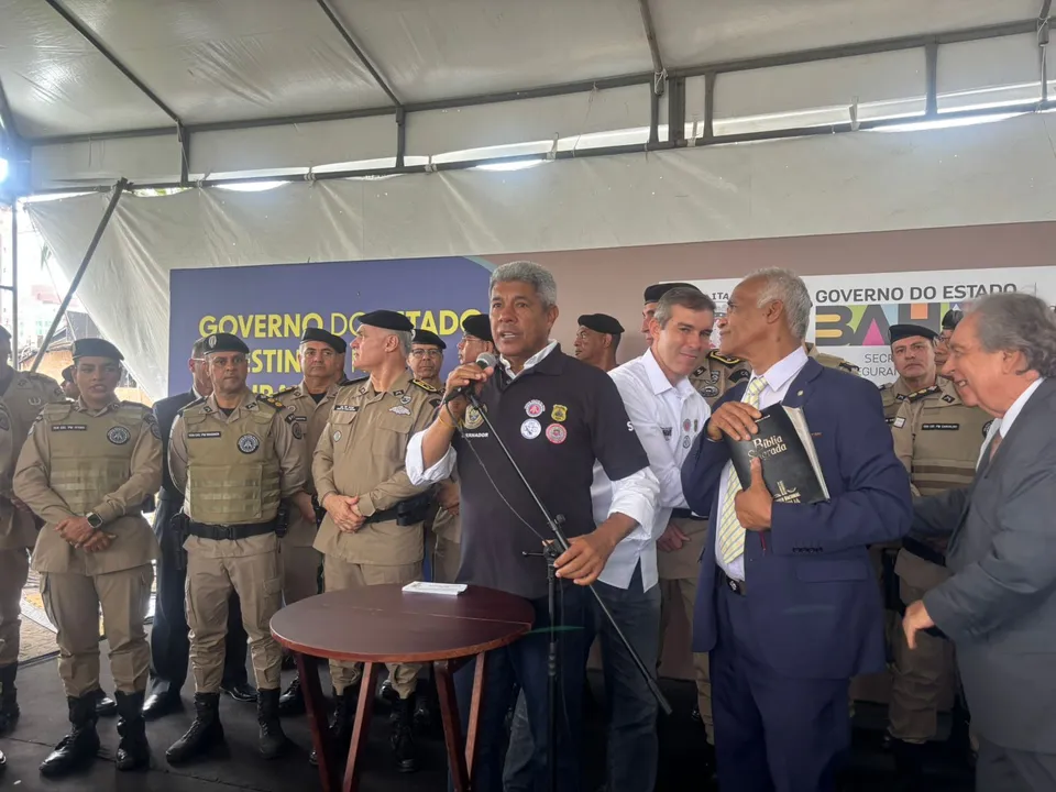 Durante a entrega de 120 viaturas em Piatã, o chefe de Estado citou casos similares no Brasil