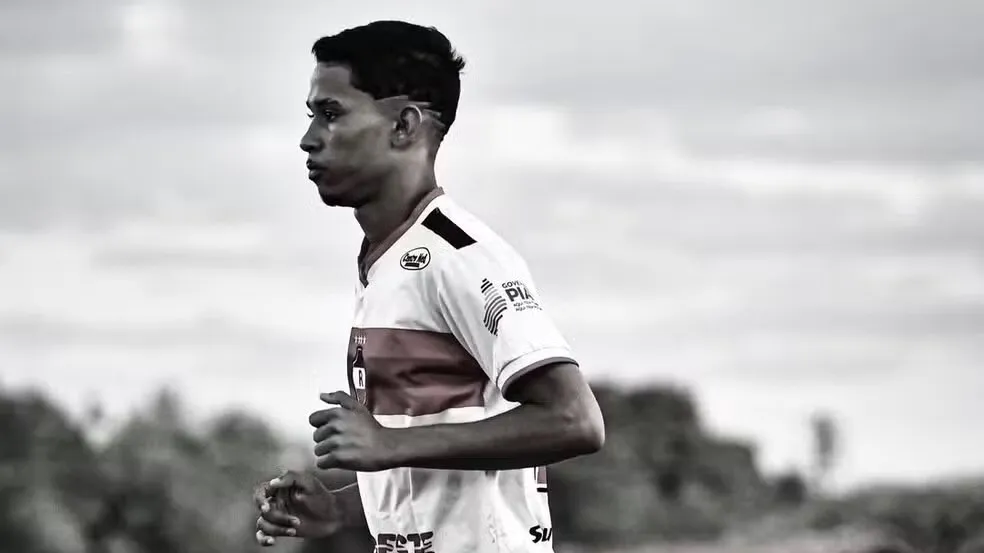 Alex Mariano Nascimento Moura