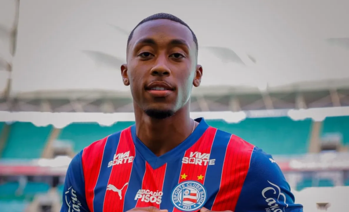Luiz Gustavo em sua apresentação oficial pelo Bahia