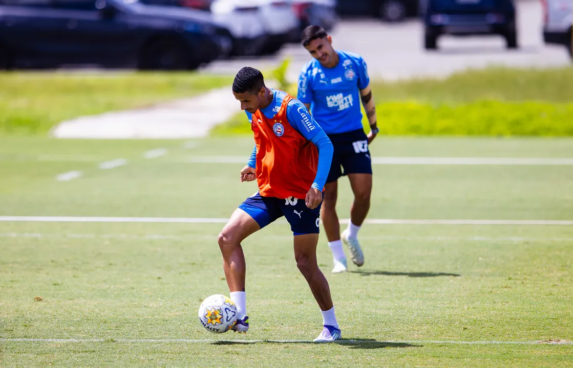 Luciano Juba e Rodrigo Nestor durante treino no Evaristão