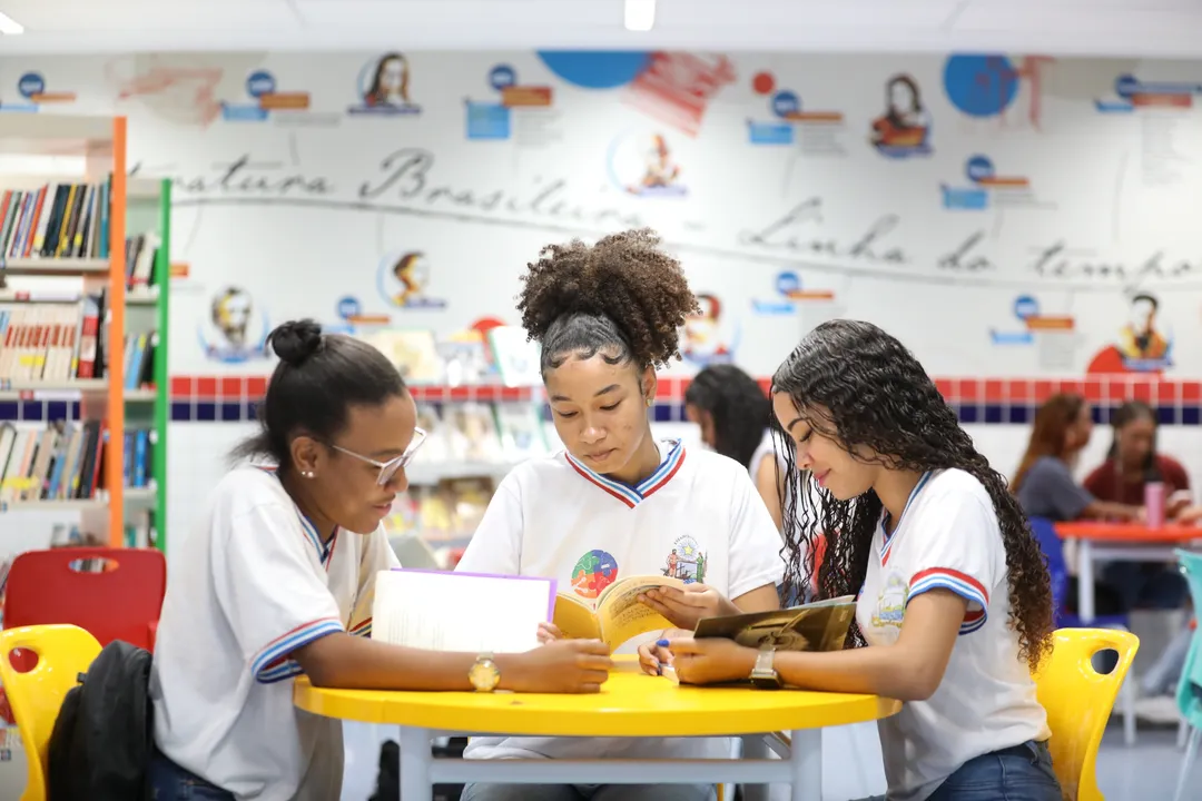 Bahia lança concurso de redação com premiação para estudantes
