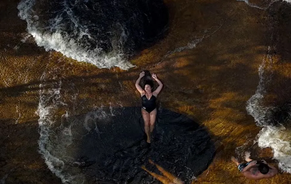 As formações naturais ficam na Cachoeira do Mutum