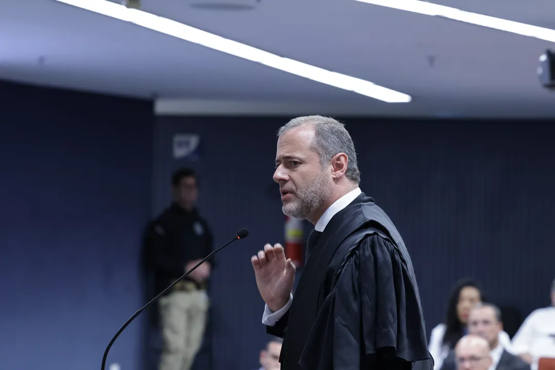 Advogado do ex-presidente, Paulo Amador da Cunha Bueno