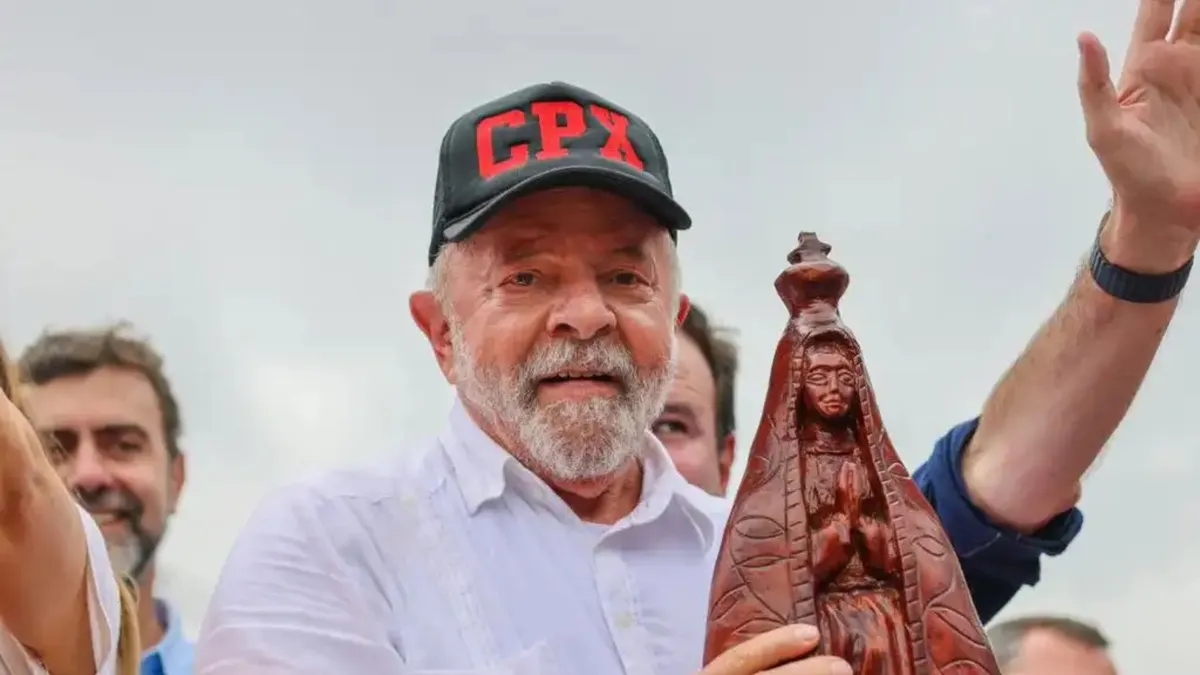 Presidente Lula durante ato de campanha