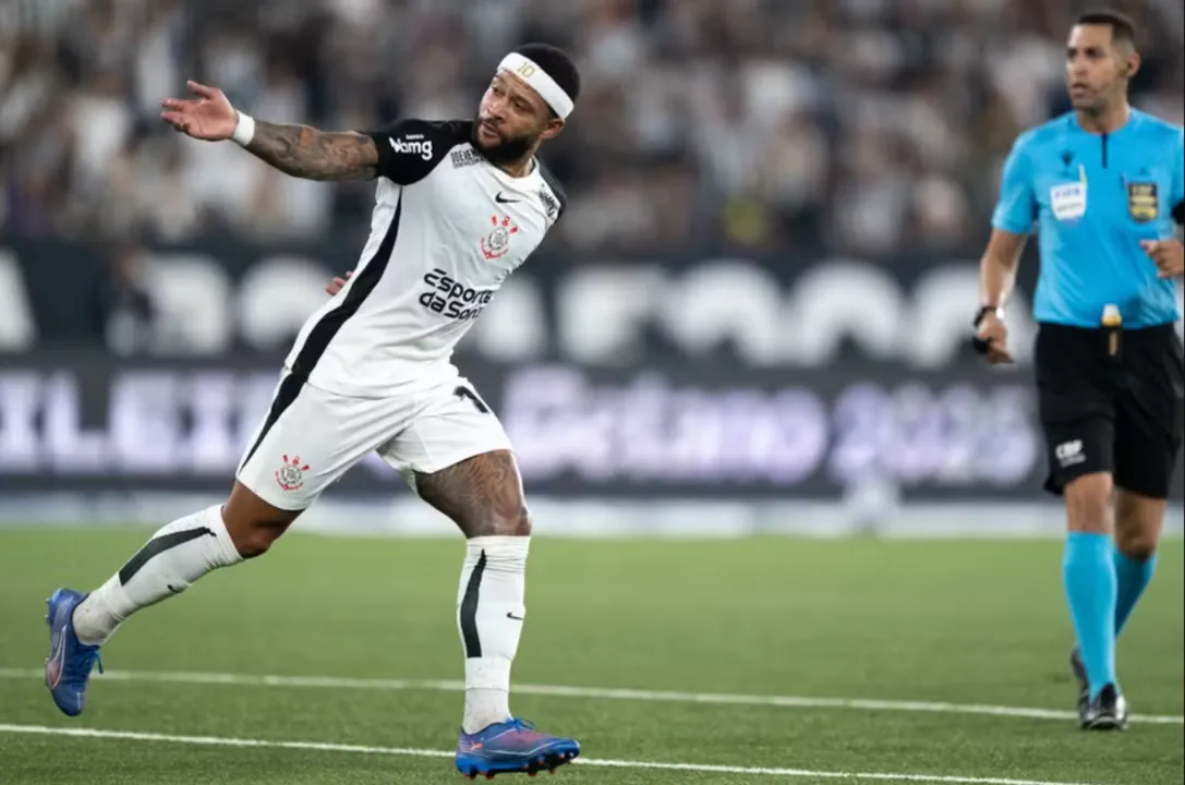Botafogo e Corinthians empatam no Nilton Santos, e Fortaleza derrota o Bragantino por 3 a 1 na 17ª rodada do Brasileirão.